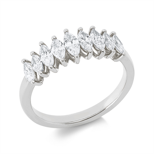 Ring 18 kt WG, 7 Nav. 0,70 ct, TW-si, 2 Nav. 0,14 ct, TW-si