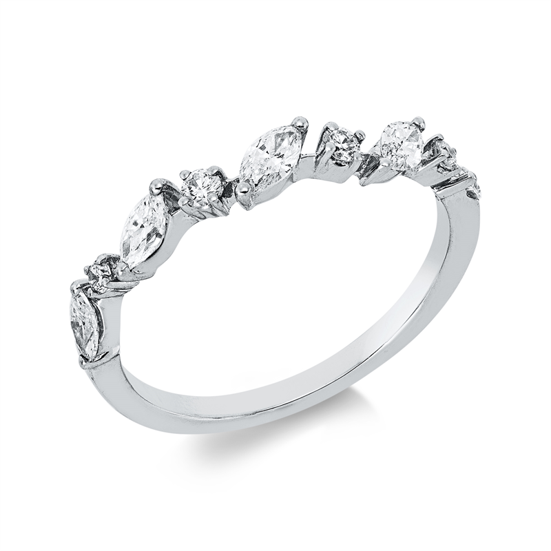 Ring 18 kt WG, 4 Brill. 0,07 ct, TW-pi, 5 Nav. 0,31 ct, TW-pi