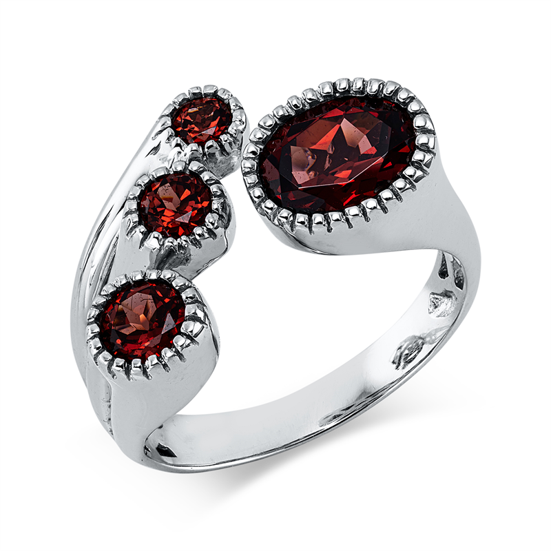 Ring 14 kt WG, 4 Granat 1,90 ct rot