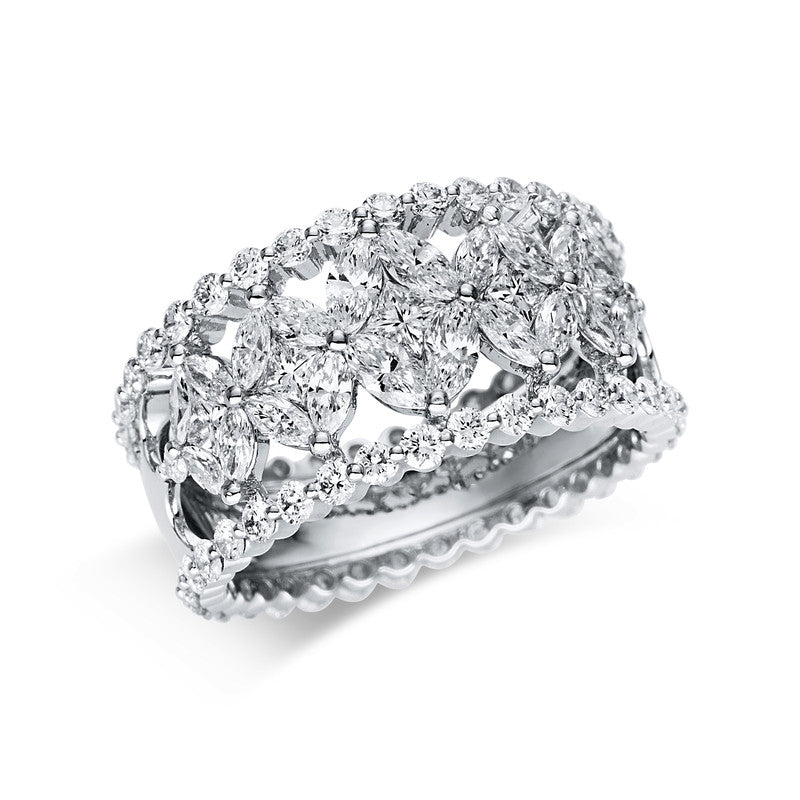 Ring 18 kt WG, 5 Princ. 0,29 ct, TW-si, 20 Nav. 0,84 ct, TW-si, 70 Brill. 1,26 ct, TW-si