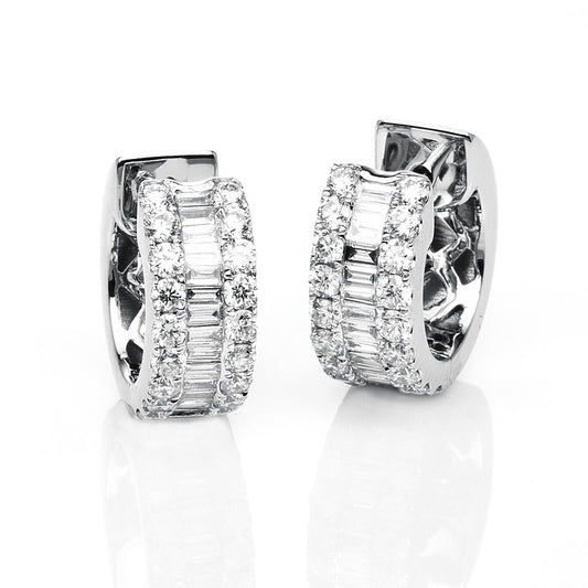 Creolen 18 kt WG, 34 Bag. 0,36 ct, TW-si, 36 Brill. 0,59 ct, TW-si