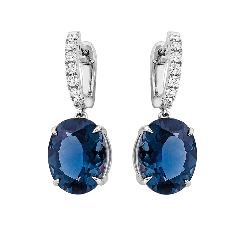 Ohrschmuck 18 kt WG, 14 Brill. 0,27 ct, TW-si, 2 Topase 8,80 ct Lond. blue