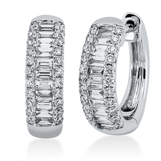 Creolen 18 kt WG, 22 Bag. 0,47 ct, TW-si, 44 Brill. 0,30 ct, TW-si