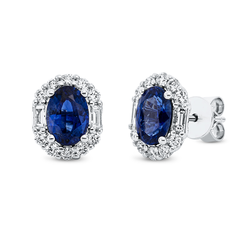 Ohrstecker 18 kt WG, 4 Bag. 0,24 ct, TW-si, 20 Brill. 0,43 ct, TW-si, 2 Saphire 2,31 ct blau