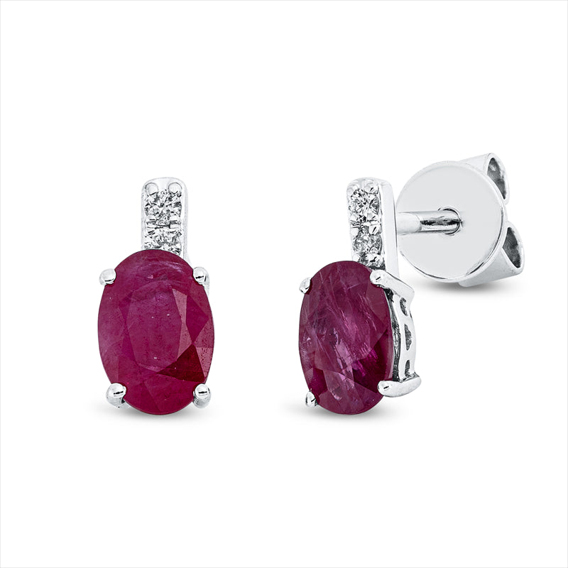 Ohrstecker 18 kt WG, 4 Brill. 0,04 ct, TW-si, 2 Rubine 1,43 ct rot