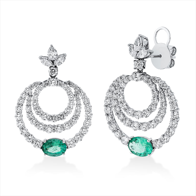 Ohrschmuck 18 kt WG, 6 Fant-Schl. 0,77 ct, TW-vsi, 110 Brill. 4,74 ct, TW-si, 2 Smaragde 2,04 ct grün