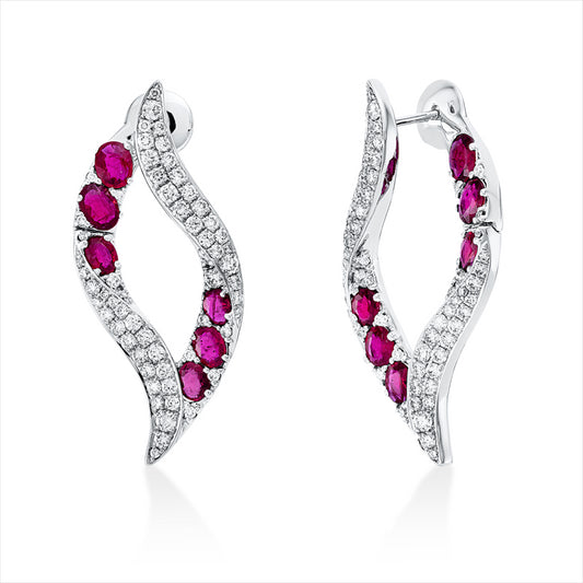 Ohrschmuck 18 kt WG, 120 Brill. 1,49 ct, TW-vsi/si, 12 Rubine 2,42 ct rot