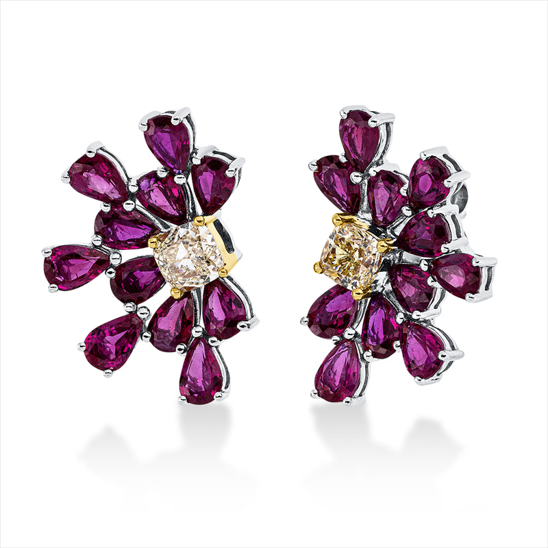Ohrstecker 18 kt WG+GG, 2 Cushion 0,78 ct, gelb, 22 Rubine 4,28 ct rot