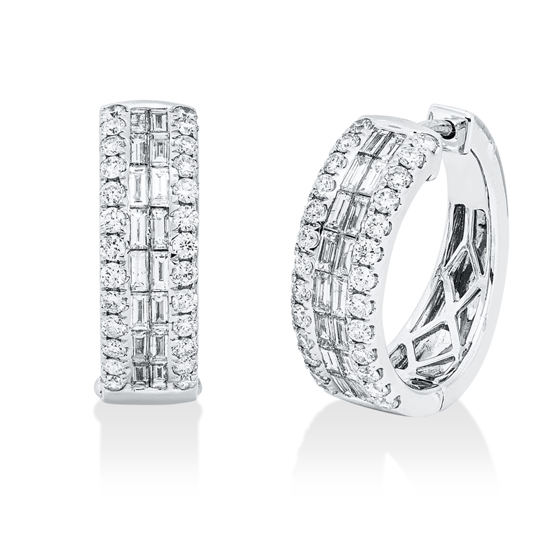 Creolen 18 kt WG, 32 Bag. 0,96 ct, TW-pi, 52 Brill. 0,95 ct, TW-si