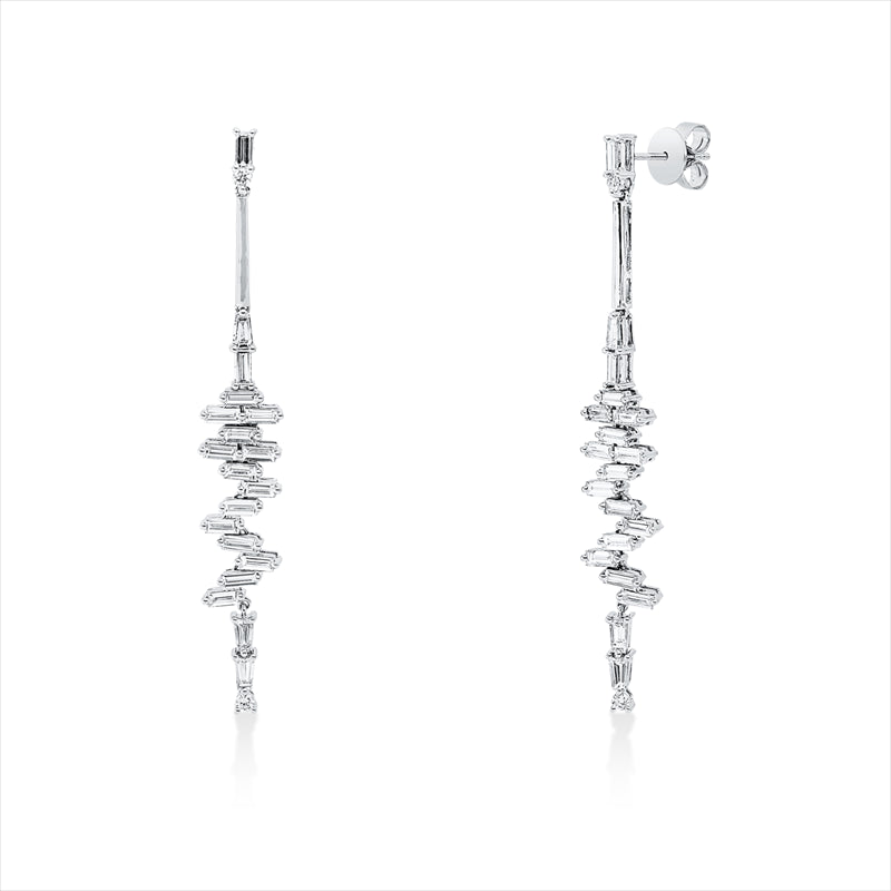 Ohrschmuck 18 kt WG, 6 Trap. 0,50 ct, TW-vsi, 32 Bag. 1,74 ct, TW-vsi, 4 Brill. 0,11 ct, TW-si