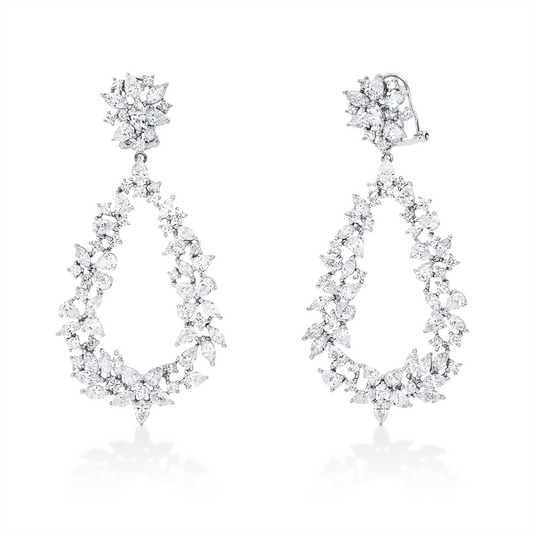 Ohrschmuck 18 kt WG, 34 Nav. 3,60 ct, TW-si/pi, 46 Tropfen 6,70 ct, TW-si/pi, 60 Brill. 2,58 ct, TW-pi