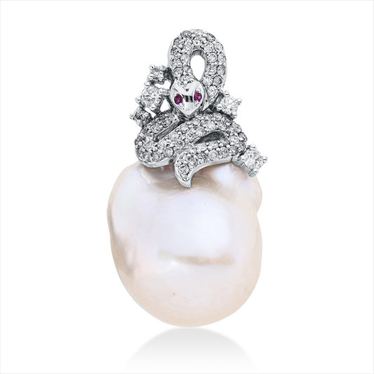 Anhänger 18 kt WG, 66 Brill. 0,76 ct, W-pi, 2 Rubine 0,02 ct rot, 1 ZP, barock weiß 16 mm