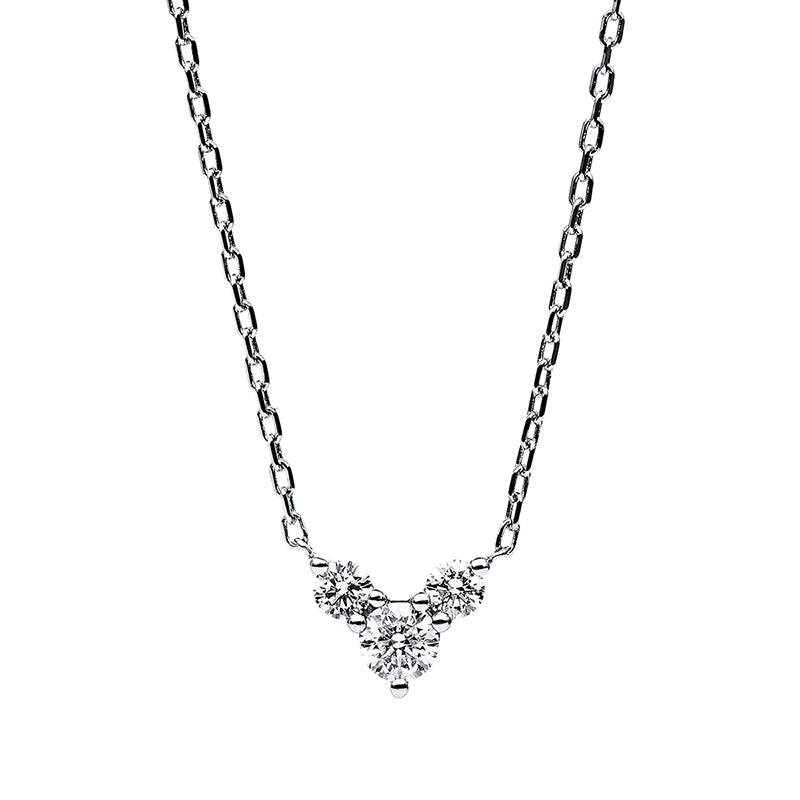 Collier 14 kt WG, ZÖ 40 + 42,5 cm, 1 Brill. 0,18 ct, TW-si, 2 Brill. 0,13 ct, TW-si, L:45 cm