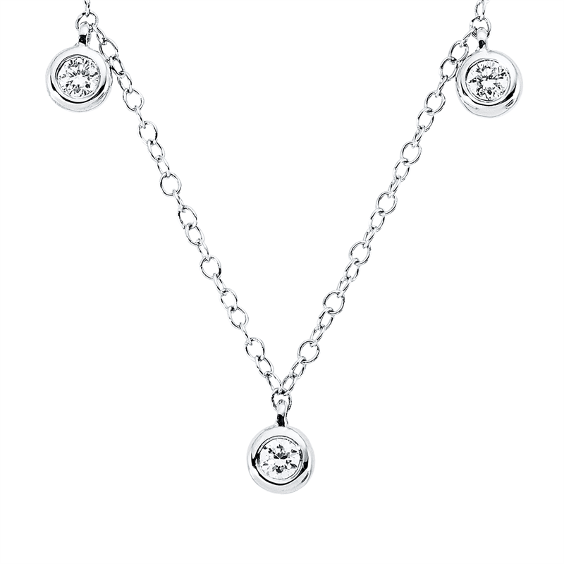 Collier 18 kt WG, mit ZÖ 38 cm + 40,6 cm, 3 Brill. 0,10 ct, TW-si