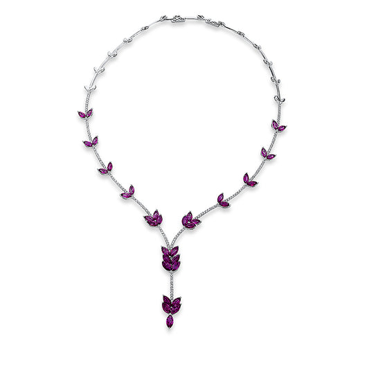 Collier 18 kt WG, 143 Brill. 2,37 ct, TW-vsi/si, 35 Rubine 14,95 ct rot