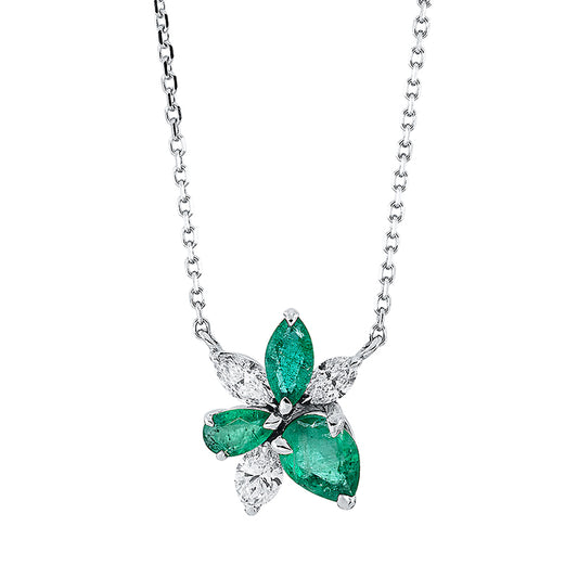 Collier 18 kt WG, mit ZÖ 42 cm, 3 Nav. 0,38 ct, TW-si, 3 Smaragde 1,00 ct grün