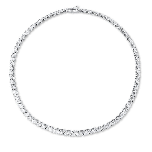 Collier 18 kt WG, 35 Nav. 13,15 ct, 24 Nav. 11,73 ct, 7 Nav. 5,40 ct, 16 Nav. 3,81 ct, TW-si