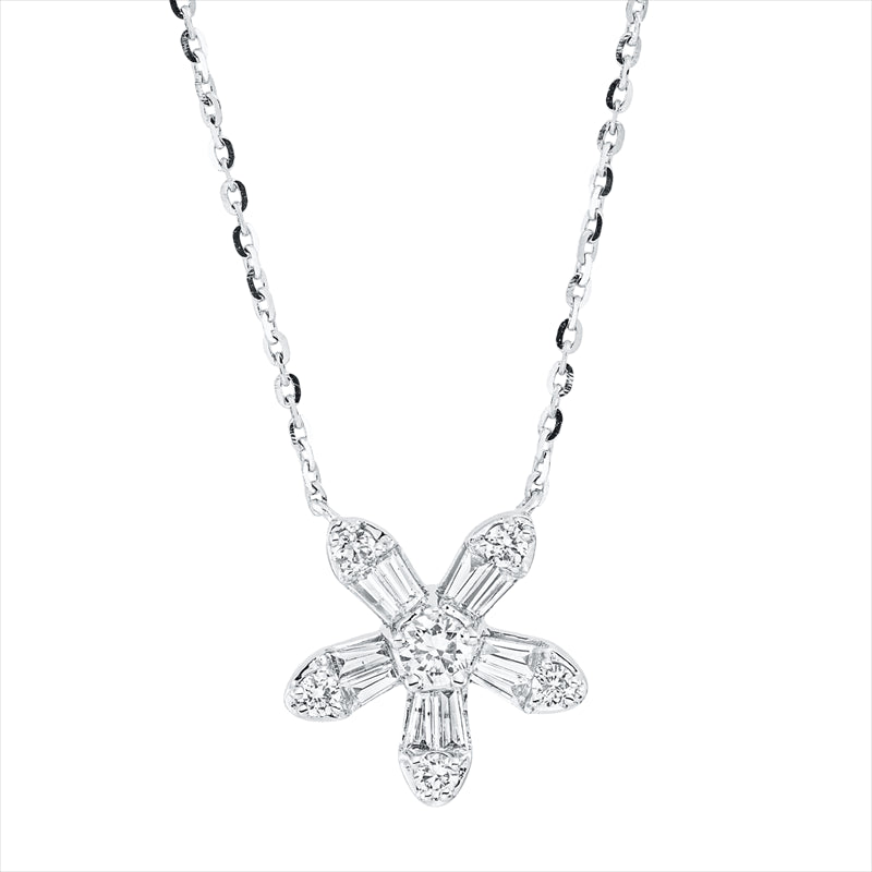 Collier 18 kt WG, mit ZÖ 40 cm + 43 cm, 1 Brill. 0,05 ct, 10 Trap. 0,13 ct, 7 Brill. 0,10 ct, TW-si