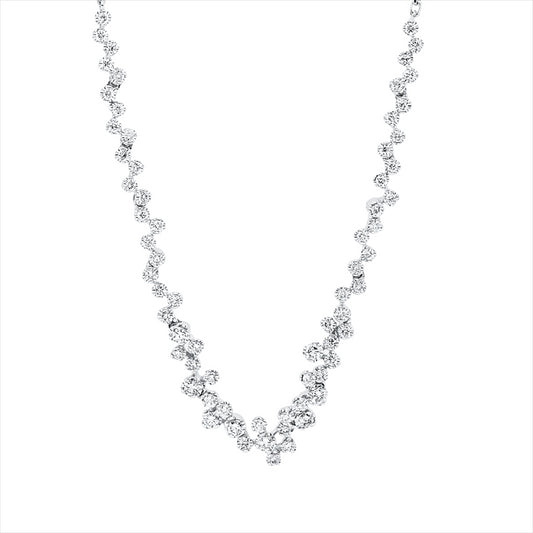 Collier 18 kt WG, mit ZÖ 40 cm + 43 cm, 68 Brill. 0,66 ct, W-si