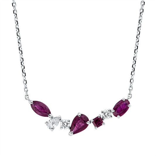 Collier 18 kt WG, mit ZÖ 41 cm, 1 Tropfen 0,09 ct, TW-si, 2 Brill. 0,10 ct, TW-si, 1 Rubin 0,31 ct rot, 1 Rubin 0,08 ct rot, 1 Rubin 0,27 ct rot, 1 Rubin 0,36 ct rot