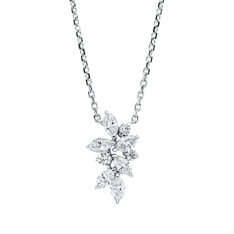 Collier 18 kt WG, mit ZÖ 40 cm + 43 cm, 6 Nav. 0,41 ct, TW-si, 3 Brill. 0,07 ct, TW-si