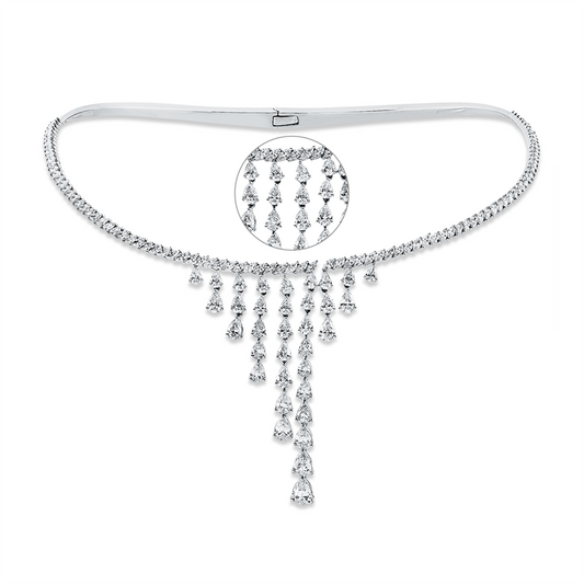 Collier 18 kt WG, 4 Tropfen 1,50 ct, 21 Tropfen 2,39 ct, 9 Tropfen 1,89 ct, 94 Nav. 3,72 ct, D/ F-vsi/si