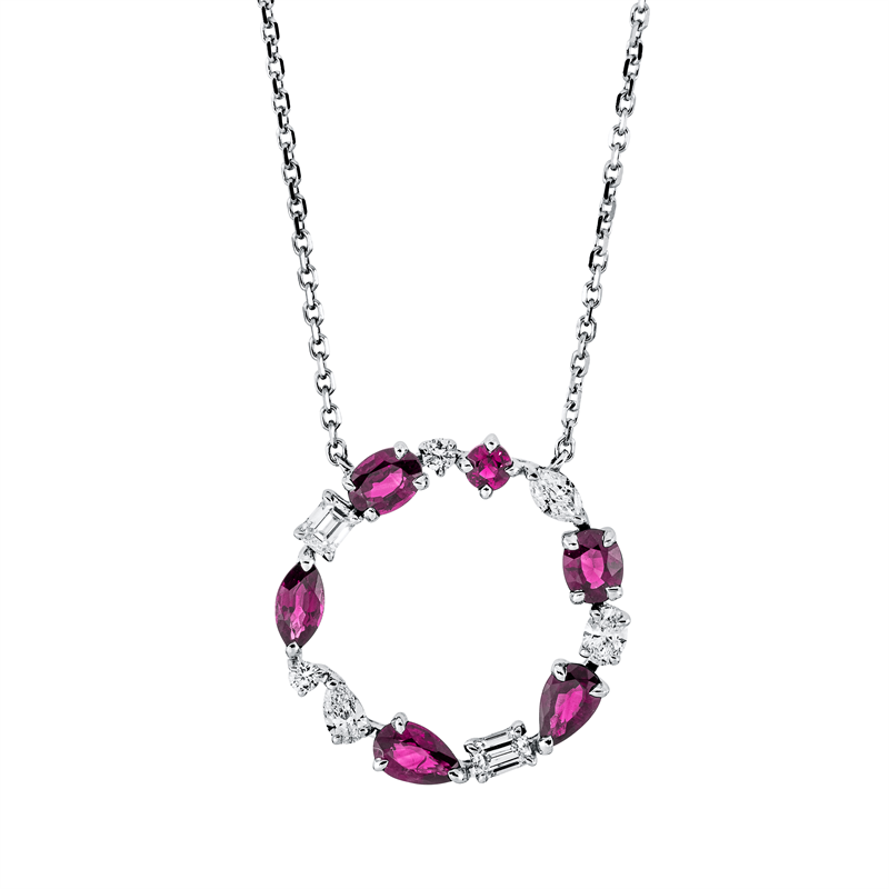 Collier 18 kt WG, mit ZÖ 42 cm, 7 Fant-Schl. 0,38 ct, TW-si, 6 Rubine 1,21 ct rot