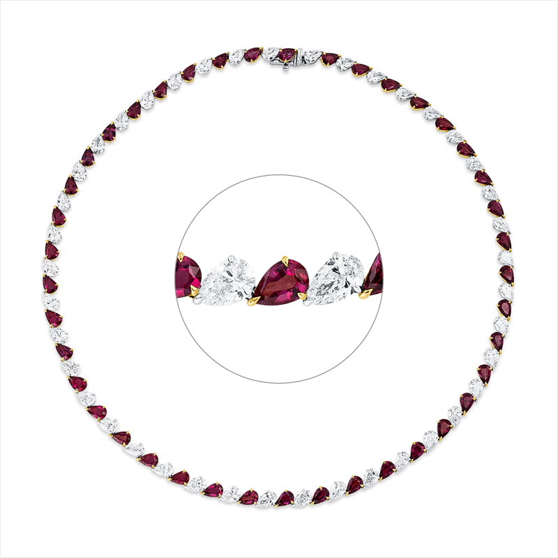 Collier 18 kt WG+GG, 15 Tr 4,81 ct, 15 Tr 5,96 ct, 11 Tr 2,98 ct, TW-vsi, 41 Rubine 15,18 ct rot