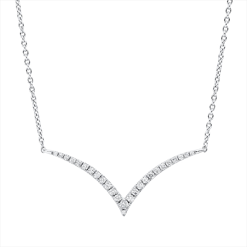 Collier 18 kt WG, mit ZÖ 38 cm + 39,4 cm, 26 Brill. 0,15 ct, TW-pi