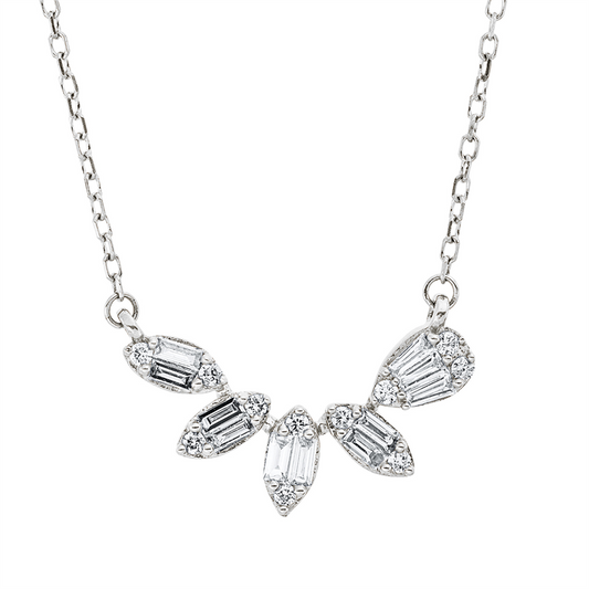 Collier 18 kt WG, mit ZÖ 40 cm, 8 Bag. 0,11 ct, TW-vsi, 3 Trap. 0,04 ct, TW-vsi, 11 Brill. 0,06 ct, TW-si