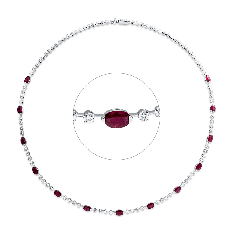 Collier 18 kt WG, 5 Brill. 0,09 ct, TW-vsi/si, 90 Brill. 4,13 ct, TW-vsi/si, 13 Rubine 6,75 ct rot