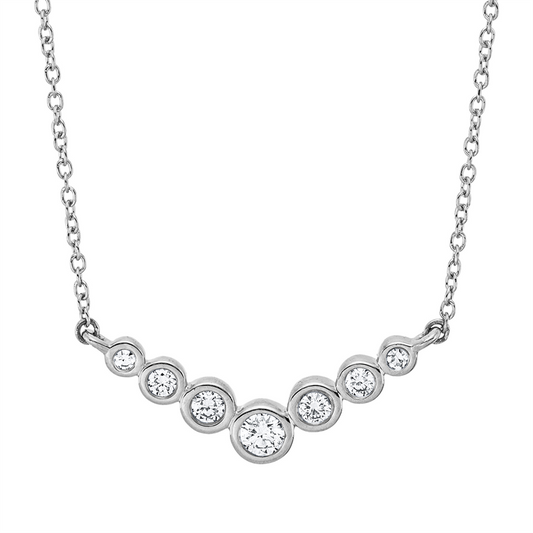 Collier 18 kt WG, 2 Brill. 0,07 ct, TW-si, 2 Brill. 0,04 ct, TW-si, 2 Dia. 0,02 ct, TW-si, 1 Brill. 0,06 ct, TW-si