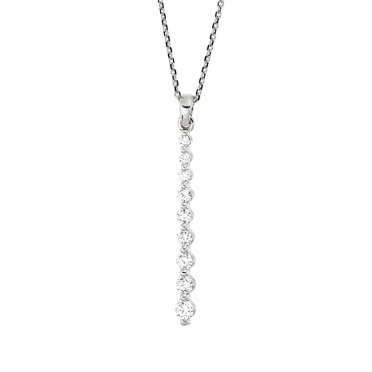 Collier 18 kt WG, mit ZÖ 42 cm, 5 Brill. 0,18 ct, TW-si, 4 Brill. 0,06 ct, TW-si