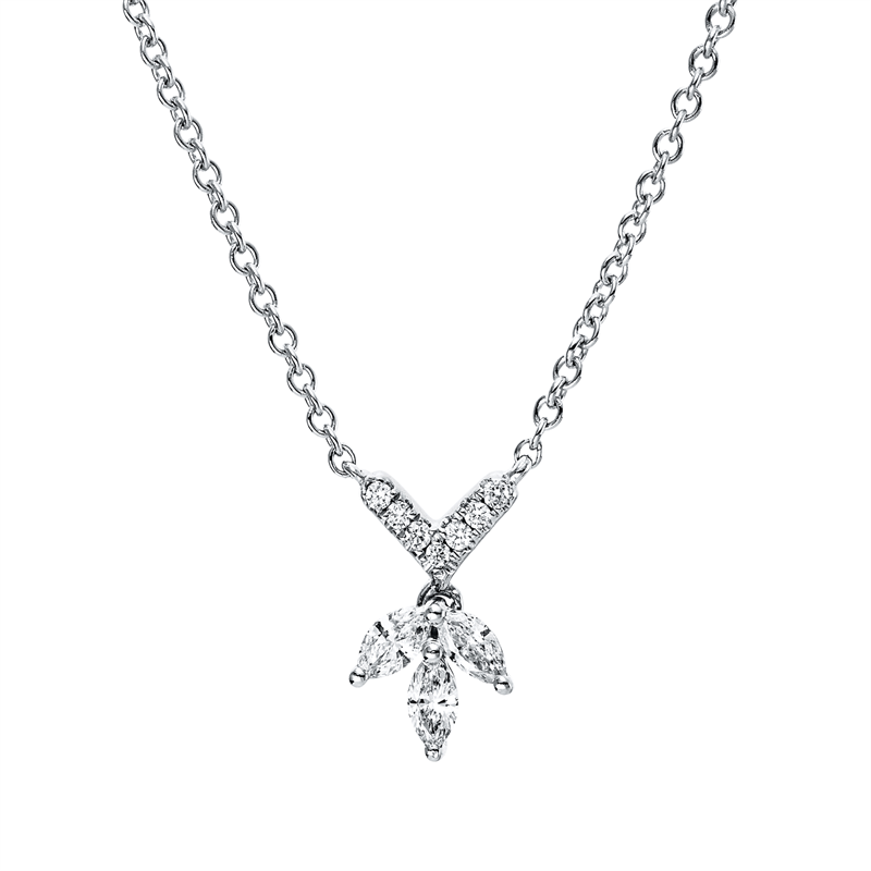 Collier 18 kt WG, mit ZÖ 43 cm + 40,6 cm, 3 Nav. 0,21 ct, TW-vsi/si, 7 Brill. 0,03 ct, TW-vsi/si
