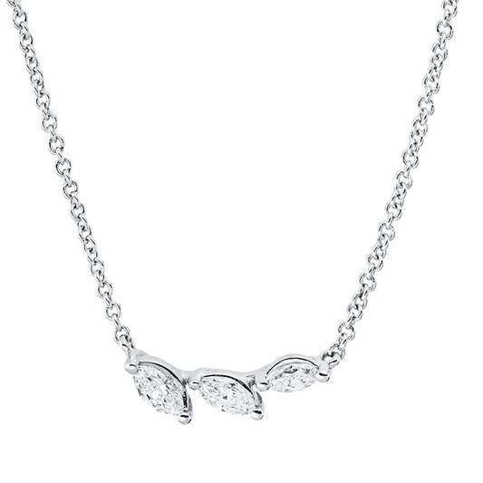 Collier 18 kt WG, 3 Nav. 0,18 ct, TW-pi