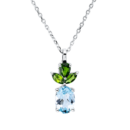 Collier 18 kt WG, mit ZÖ 43 cm, 2 Diopsid 0,17 ct grün, 1 Topas 0,99 ct sky blue, 1 Diopsid 0,16 ct grün