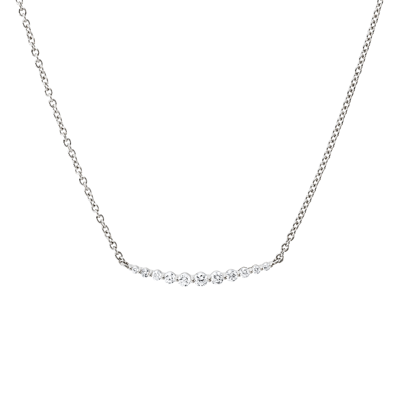 Collier 18 kt WG, mit ZÖ 40 cm + 43 cm, 4 Brill. 0,06 ct, TW-si, 3 Brill. 0,08 ct, TW-si, 4 Brill. 0,02 ct, TW-si