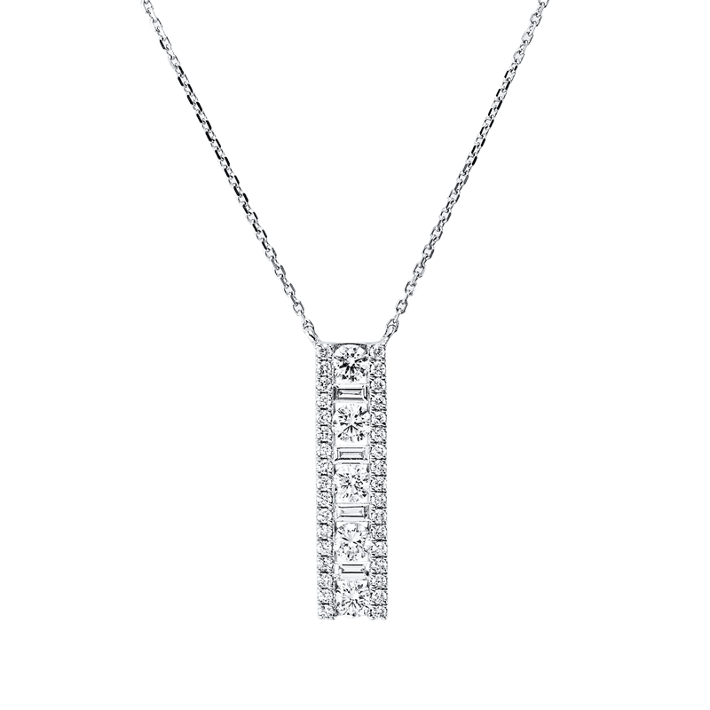 Collier 18 kt WG, mit ZÖ 40 cm, 4 Bag. 0,13 ct, TW-si, 5 Brill. 0,39 ct, TW-si, 34 Brill. 0,16 ct, TW-si