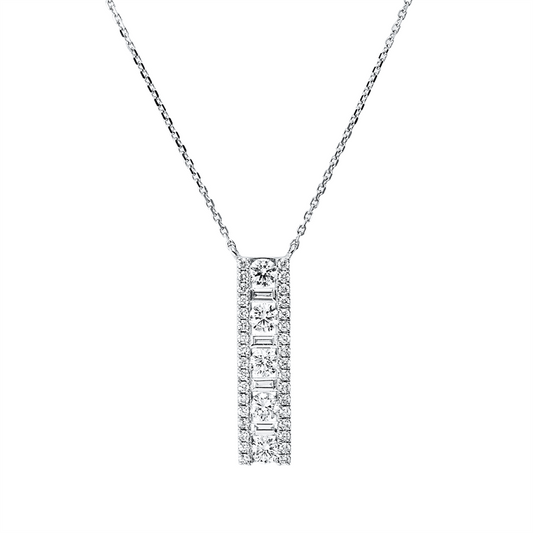 Collier 18 kt WG, mit ZÖ 40 cm, 4 Bag. 0,13 ct, TW-si, 5 Brill. 0,39 ct, TW-si, 34 Brill. 0,16 ct, TW-si