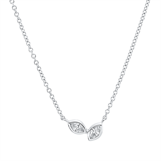 Collier 18 kt WG, mit ZÖ 38 cm + 40,6 cm, 2 Nav. 0,15 ct, TW-vsi/si