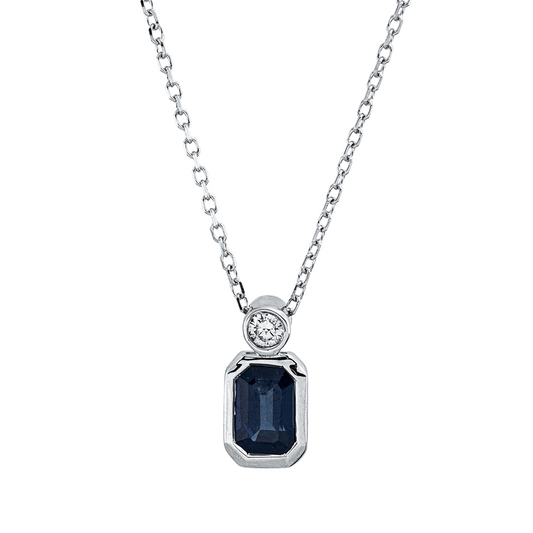 Collier 18 kt WG, mit ZÖ 40 cm + 42 cm, 1 Brill. 0,04 ct, TW-si, 1 Saphir 0,70 ct blau