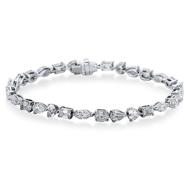 Armband 18 kt WG, 6 Herzschl. 1,95 ct, F-vvs, 6 Nav. 1,84 ct, F-vvs, 5 Oval 1,52 ct, F-vvs, 5 Tropfen 1,56 ct, F-vvs, 6 Sm.schliff 1,87 ct, F-vvs