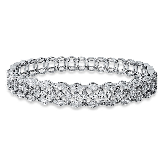 Armreif 18 kt WG, 40 Nav. 5,41 ct, TW-si, 15 Brill. 0,94 ct, TW-si
