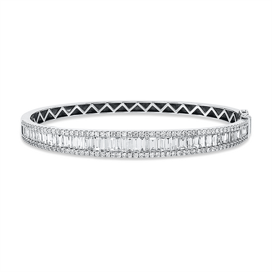 Armreif 18 kt WG, 49 Bag. 3,03 ct, TW-si, 112 Brill. 1,26 ct, TW-si