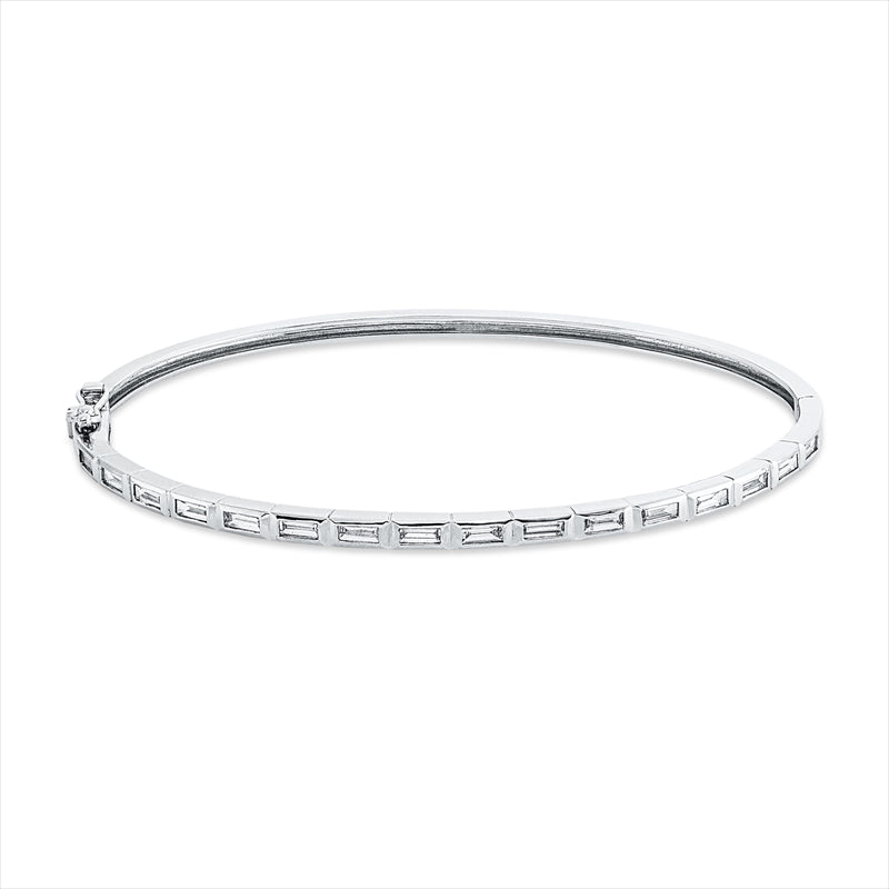 Armreif 18 kt WG, 16 Bag. 0,71 ct, TW-si