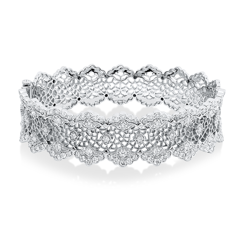 Armreif 18 kt WG, 42 Brill. 0,72 ct, TW-si, 72 Brill. 2,10 ct, TW-si