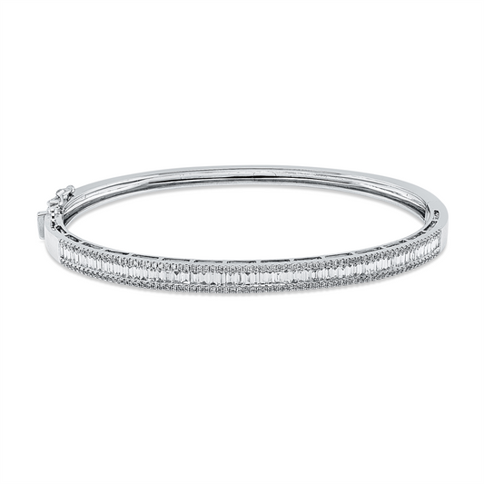 Armreif 18 kt WG, 63 Bag. 0,90 ct, TW-si, 142 Brill. 0,39 ct, TW-si