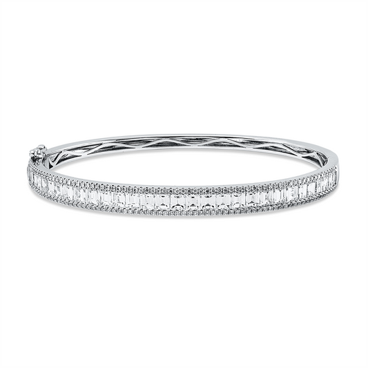 Armreif 18 kt WG, 30 Bag. 3,37 ct, F-vsi/si, 142 Brill. 0,53 ct, F-vsi/si